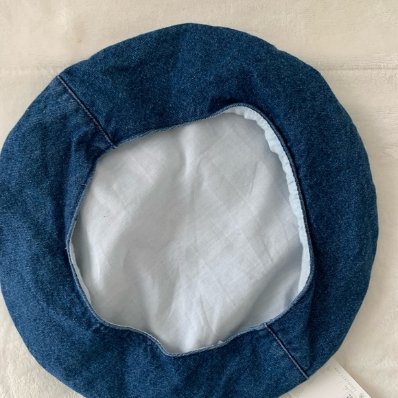 BNWT Beret - Picture 3 of 3